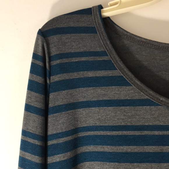 ๐2/$15 Lularoe Lynnae - Picture 1 of 6